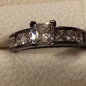 Elegant Silver Diamond Ring